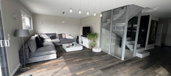 5 bedrooms Villa in Divonne-les-Bains, France No. 196634 4