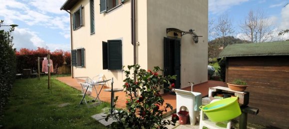 4 rooms Villa in Lucca, Italy No. 48015 7