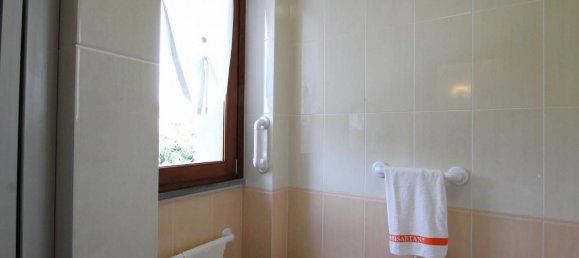 4 rooms Villa in Lucca, Italy No. 48015 25