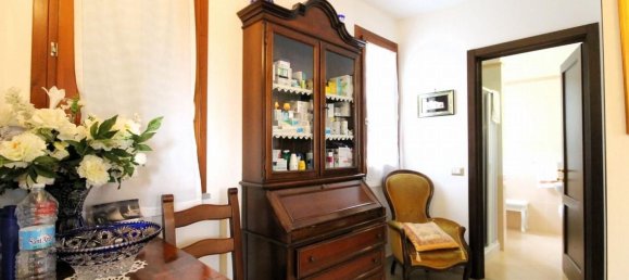 4 rooms Villa in Lucca, Italy No. 48015 21