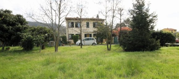 4 rooms Villa in Lucca, Italy No. 48015 3