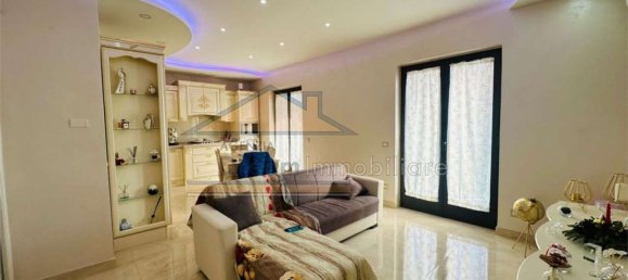 3 rooms Apartment in Giugliano in Campania, Italy No. 282372 2