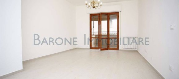 2 bedrooms Apartment in Carrara, Italy No. 27368 5