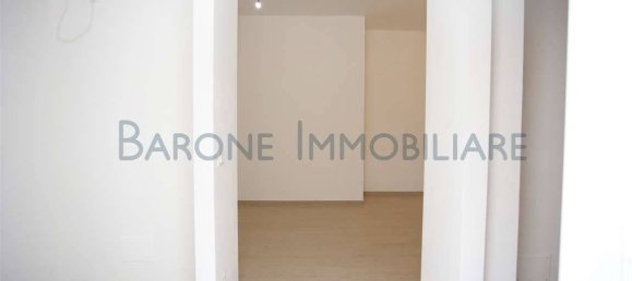 2 bedrooms Apartment in Carrara, Italy No. 27368 4