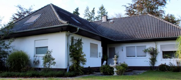 3 bedrooms Bungalow in Nienburg, Germany No. 174426 2
