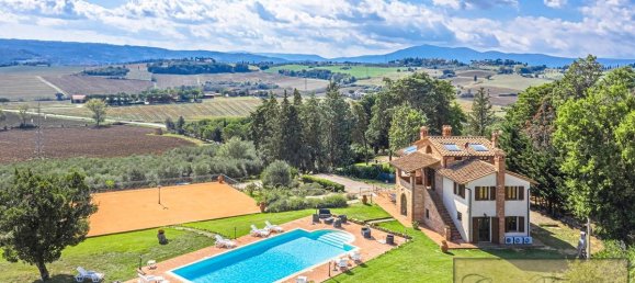 4 bedrooms House in Castiglione del Lago, Italy No. 415 5