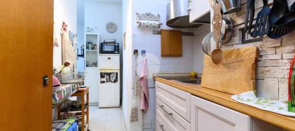 1 bedroom Apartment in Rome, Italy No. 370202 4