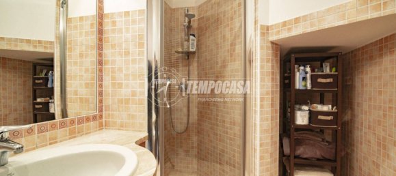 3 bedrooms Apartment in Milan, Italy No. 243607 9