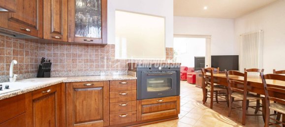 3 bedrooms Apartment in Milan, Italy No. 243607 14