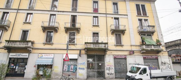 3 bedrooms Apartment in Milan, Italy No. 243607 26