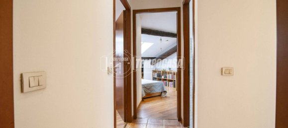 3 bedrooms Apartment in Milan, Italy No. 243607 5