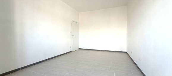 3 Schlafzimmer Wohnung in Settimo Torinese, Italy, Nr. 323113 7