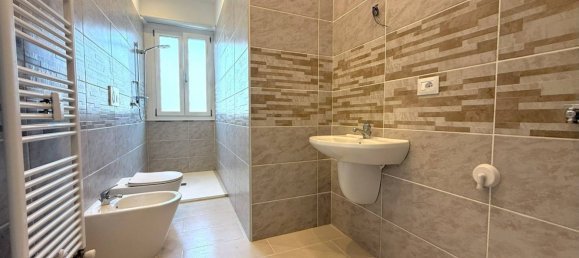 3 Schlafzimmer Wohnung in Settimo Torinese, Italy, Nr. 323113 9