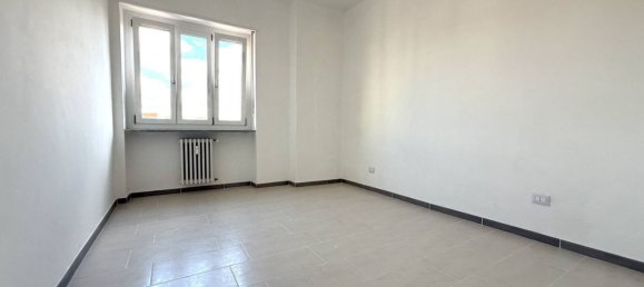 3 Schlafzimmer Wohnung in Settimo Torinese, Italy, Nr. 323113 8