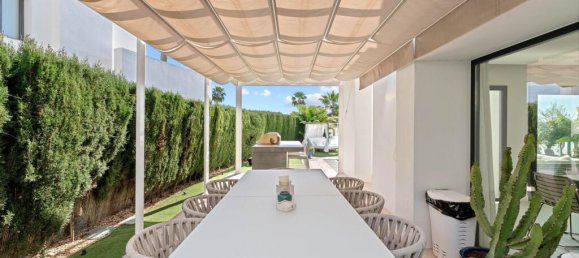 5 bedrooms Villa in Estepona, Spain No. 115844 4