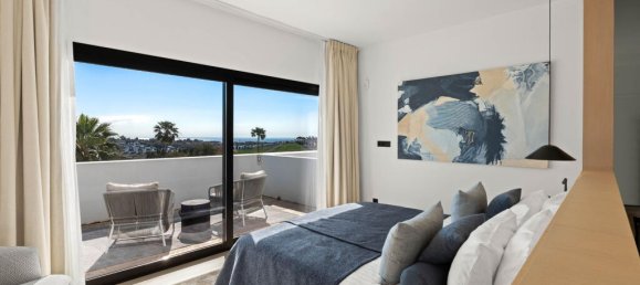 5 bedrooms Villa in Estepona, Spain No. 115844 15