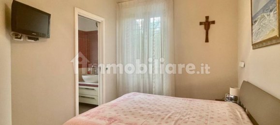 2 bedrooms Apartment in Rome, Italy No. 176437 13