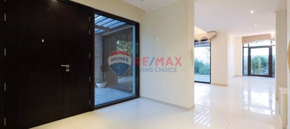 4 bedrooms Villa in DAMAC Hills (Akoya by DAMAC), UAE No. 1575 2