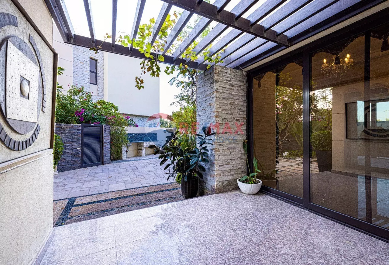 4 bedrooms Villa in DAMAC Hills (Akoya by DAMAC), UAE No. 1575