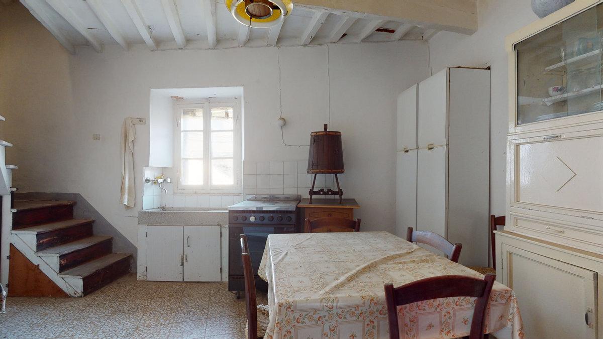 2 bedrooms House in Bagni di Lucca, Italy No. 237871