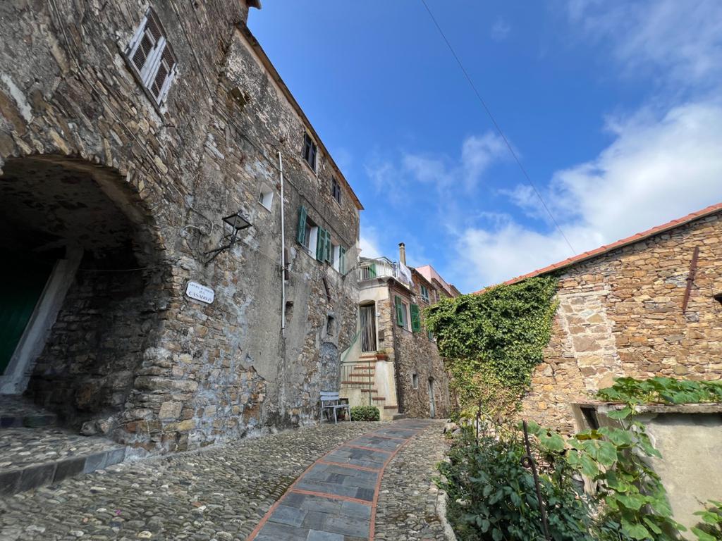 2 bedrooms Apartment in Cipressa, Italy No. 131012