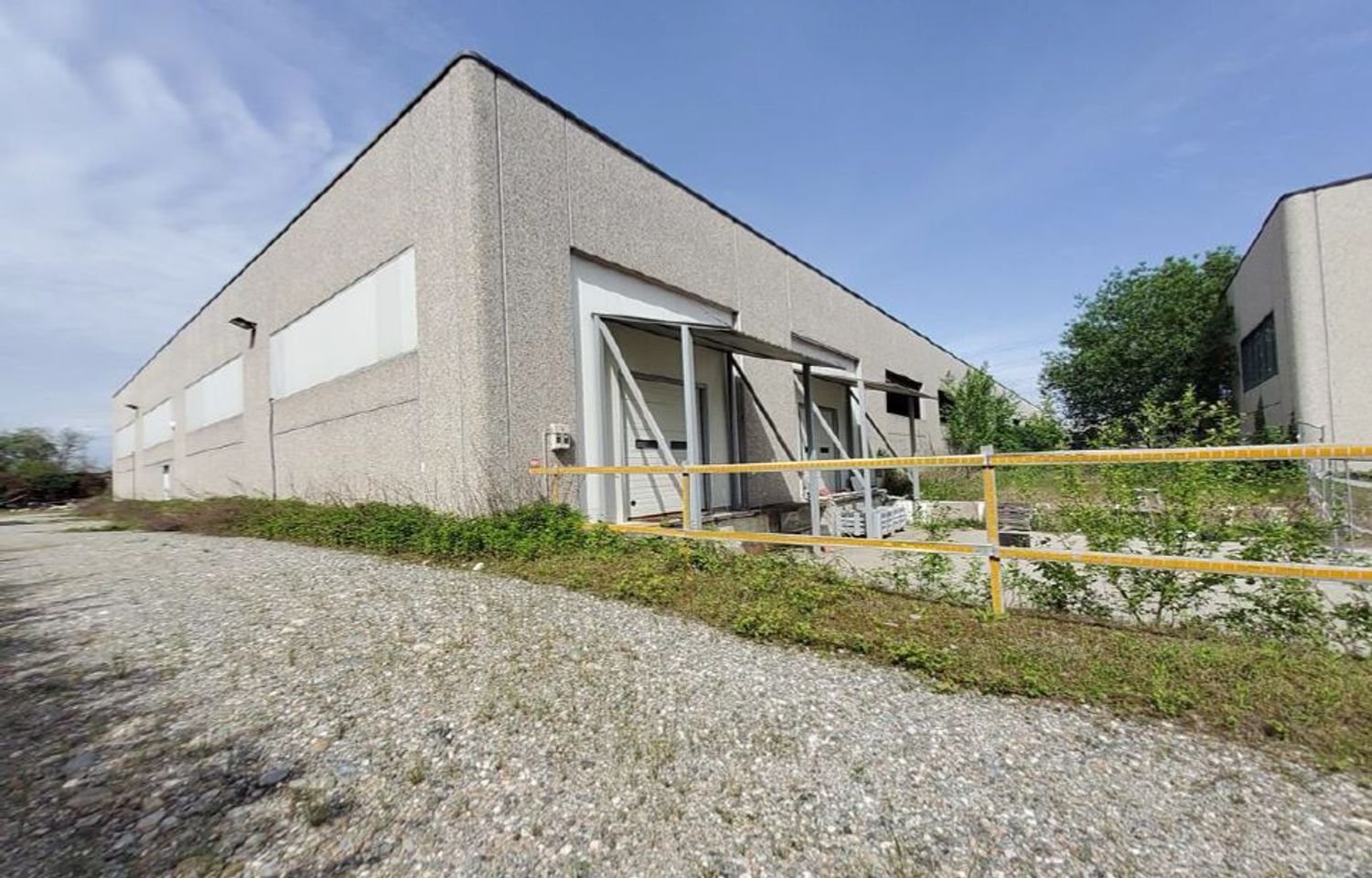 Entrepôt à Castelletto sopra Ticino, Italy 641m² No. 3542