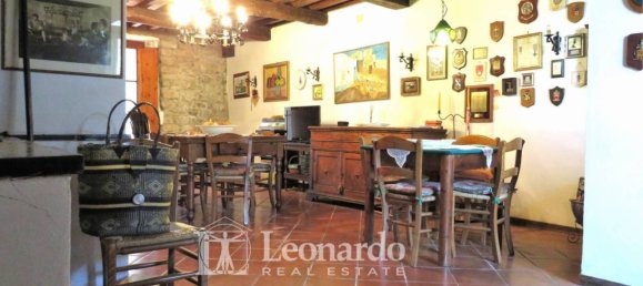 6 bedrooms House in Lucca, Italy No. 47964 10