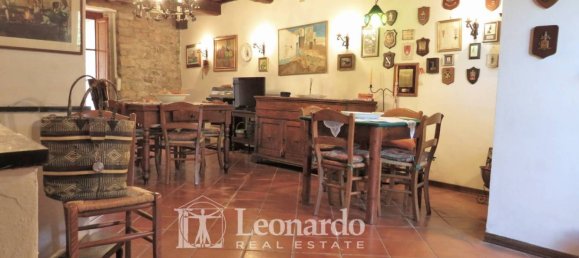 6 bedrooms House in Lucca, Italy No. 47964 7