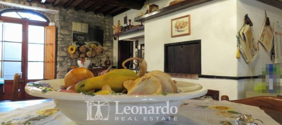 6 bedrooms House in Lucca, Italy No. 47964 9