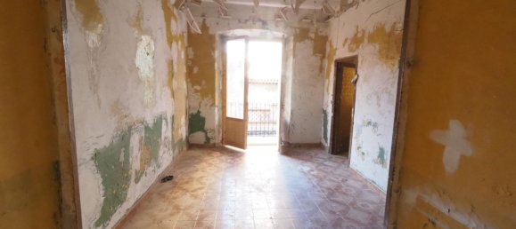 2 bedrooms Apartment in Ciutat Vella, Spain No. 137095 2