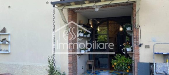 4 rooms Apartment in Castelfiorentino, Italy No. 17092 9