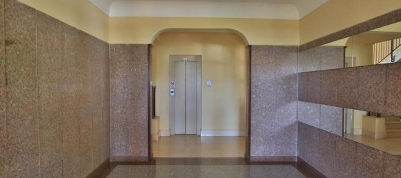 Квартира с 5 комнатами в Рим, Италия № 136699 3