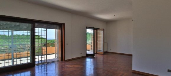 Квартира с 5 комнатами в Рим, Италия № 136699 5