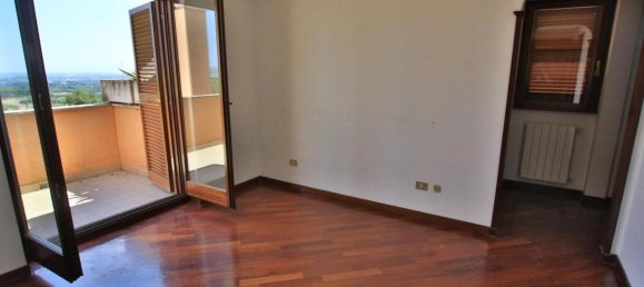 Квартира с 5 комнатами в Рим, Италия № 136699 16