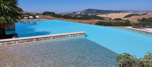 2 bedrooms House in Volterra, Italy No. 337 3