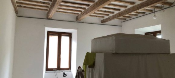 5 rooms House in Comunanza, Italy No. 142148 31