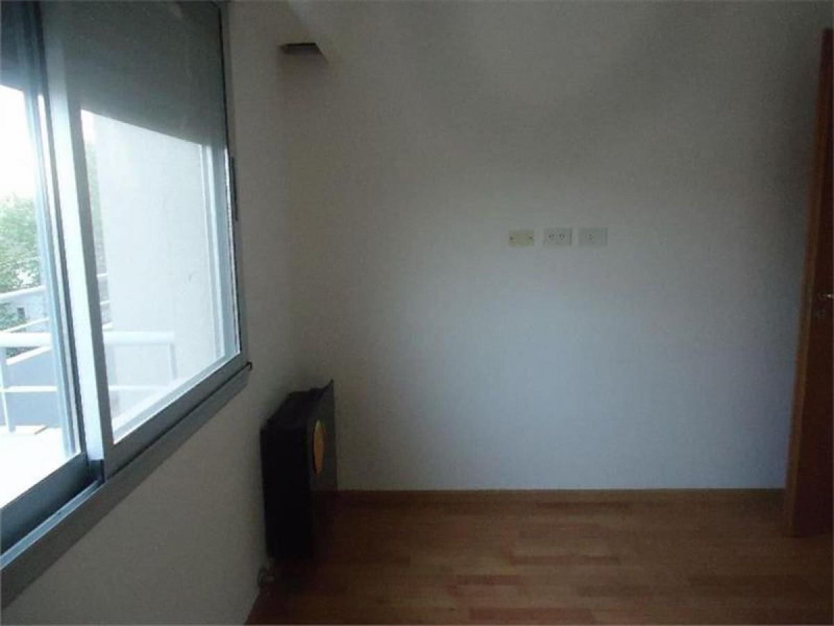 Studio in Tres de Febrero, Argentina No. 62296