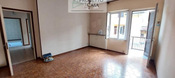 4 rooms Apartment in Omegna, Italy No. 19992 2
