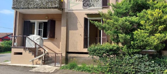 4 rooms Apartment in Omegna, Italy No. 19992 15