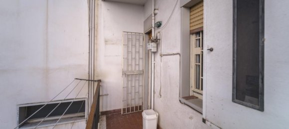 6 rooms Apartment in Messina, Italy No. 39344 3