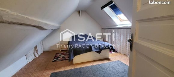 2 bedrooms Duplex in Vaureal, France No. 359150 5