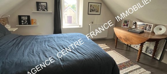 2 bedrooms House in Bourges, France No. 40057 3