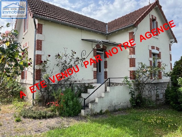 2 bedrooms House in Bourges, France No. 40057