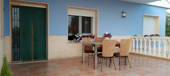4 bedrooms House in Yecla, Spain No. 94856 5