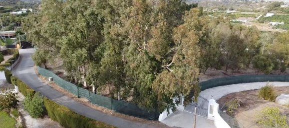  Land in Estepona, Spain No. 191134 4