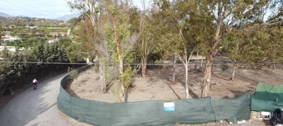  Land in Estepona, Spain No. 191134 2