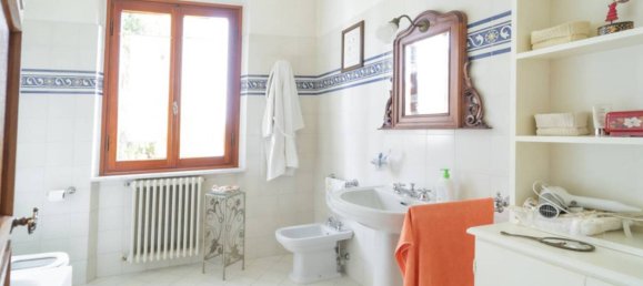 5 bedrooms Villa in Serravalle Pistoiese, Italy No. 143172 18