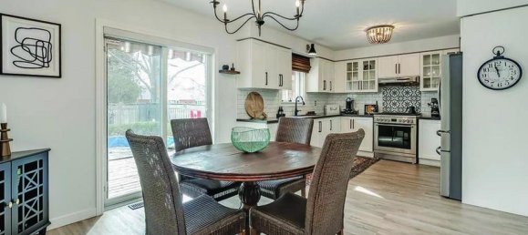 4 bedrooms House in Burlington, Canada No. 939 9