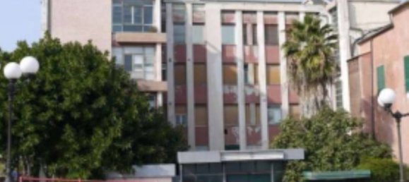 675m² Commercial property in Albenga, Italy No. 301909 3