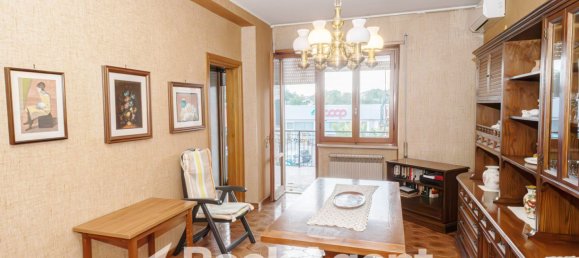 6 rooms Apartment in Viterbo, Italy No. 12684 10